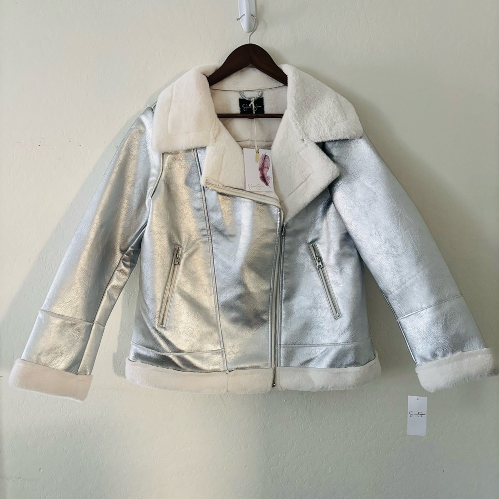 Jessica Simpson‎ Women’s Metallic Silver Jacket Large – NWT Faux Fur Heavyweight